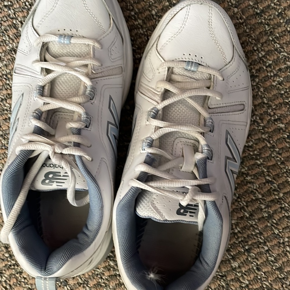 New Balance 608